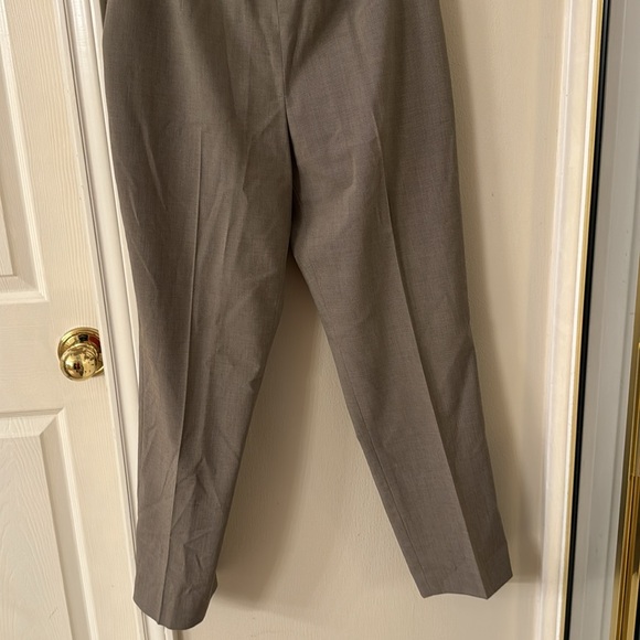 Vintage Ann Taylor suit circa 1990’s excellent condition. Jacket new - Picture 6 of 10